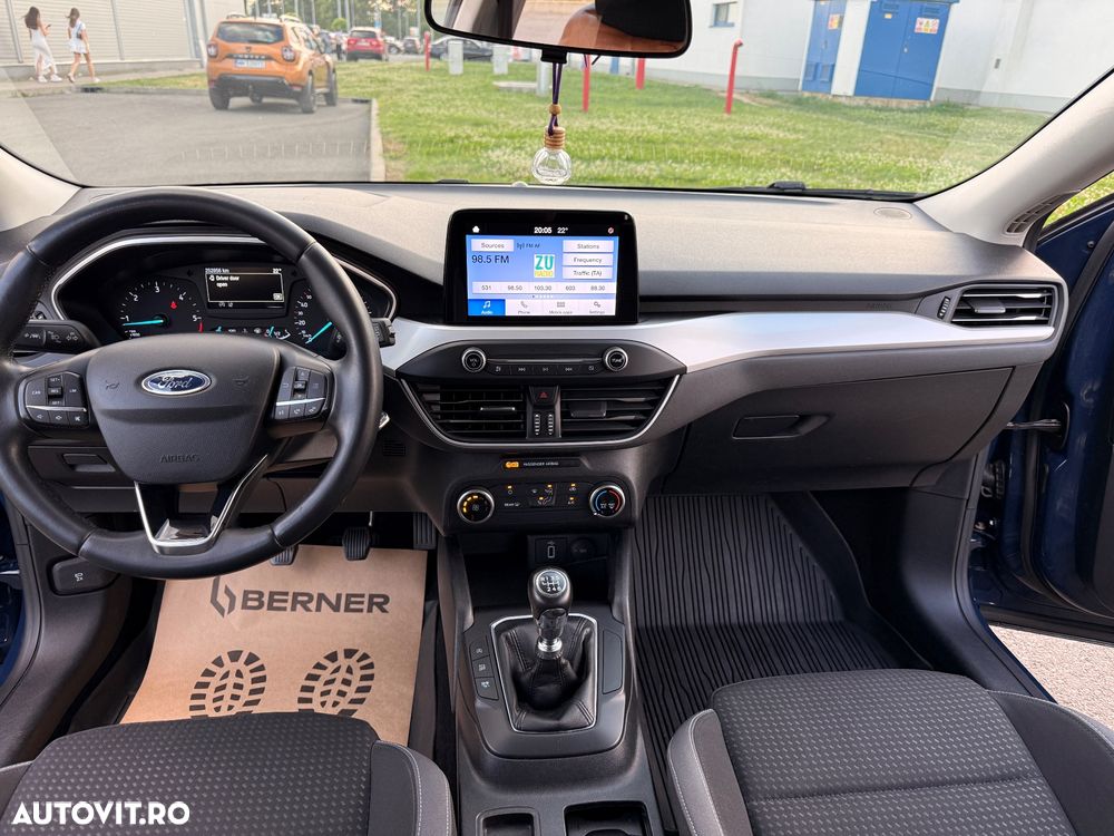 Ford Focus - 13
