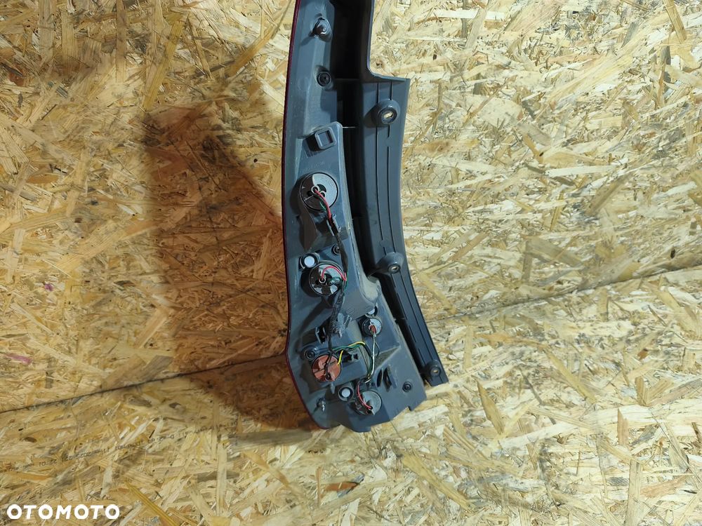 LAMPA TYŁ TYLNA PRAWA HYUNDAI I30 I KOMBI - 3