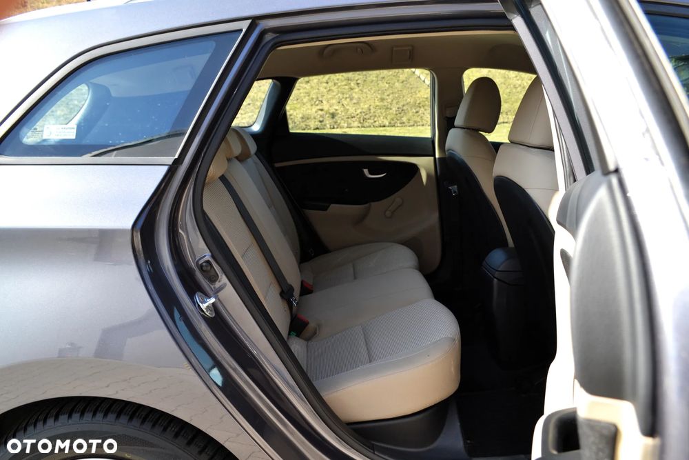 Hyundai i30 1.6 GDI BlueDrive Comfort - 12
