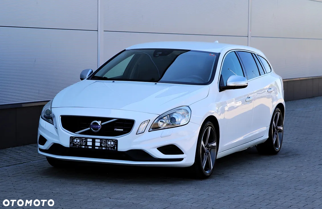 Volvo V60 2.0T R-Design - 3