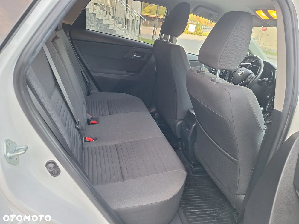 Toyota Auris - 4