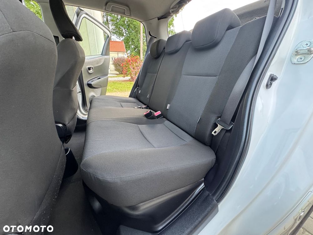 Toyota Yaris - 30