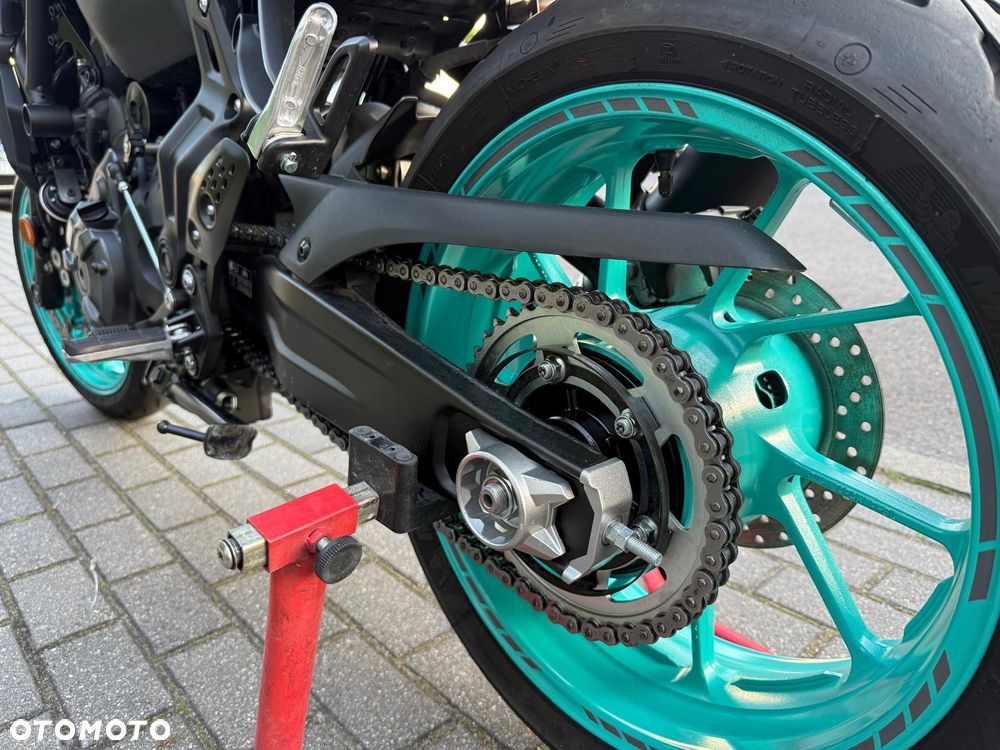 Yamaha MT - 7