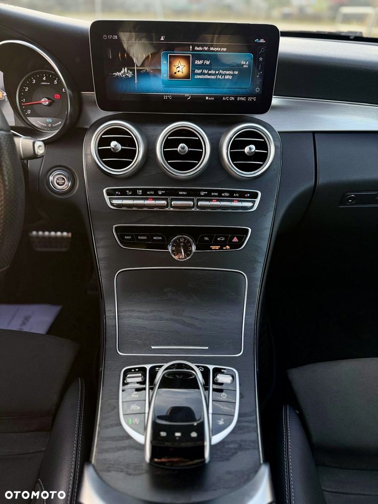 Mercedes-Benz Klasa C 200 4MATIC 9G-TRONIC - 26