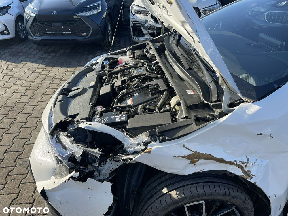 Toyota Corolla 1.8 Business Edition - 18