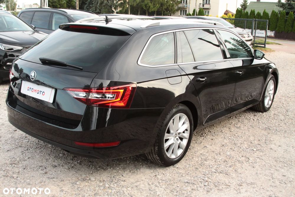 Skoda Superb Combi 1.4 TSI Ambition - 15