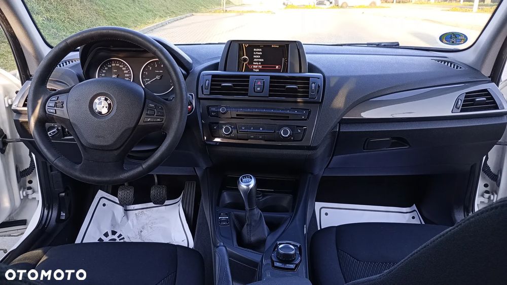 BMW Seria 1 114i Sport Line - 21