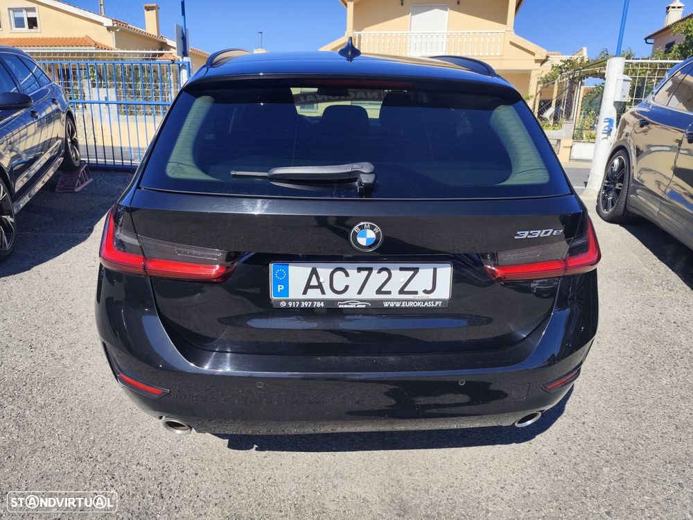 BMW 330 e Touring Auto - 30