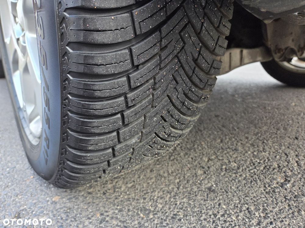 Volvo XC 70 - 24