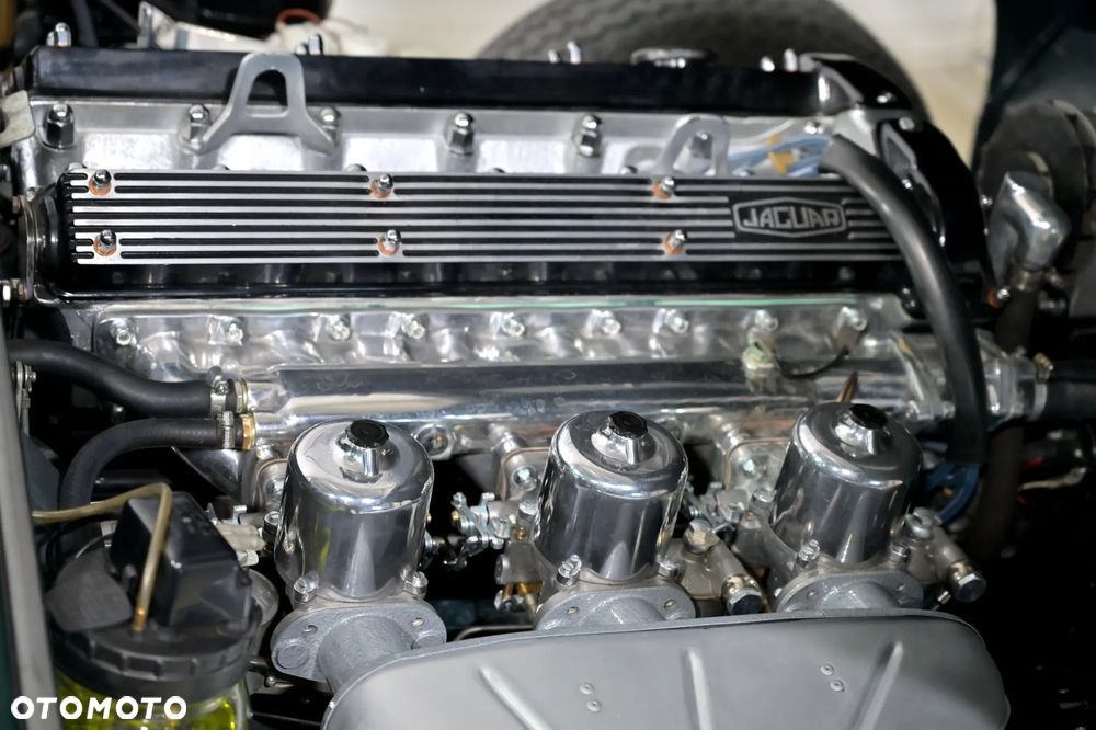 Jaguar E-Type - 37