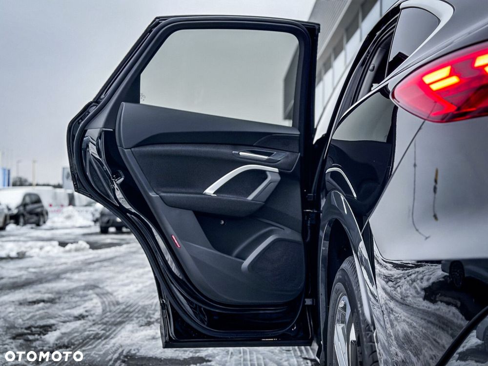 Audi Q5 Sportback - 31