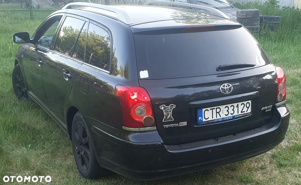 Toyota Avensis 2.2 D-4D Prestige - 2