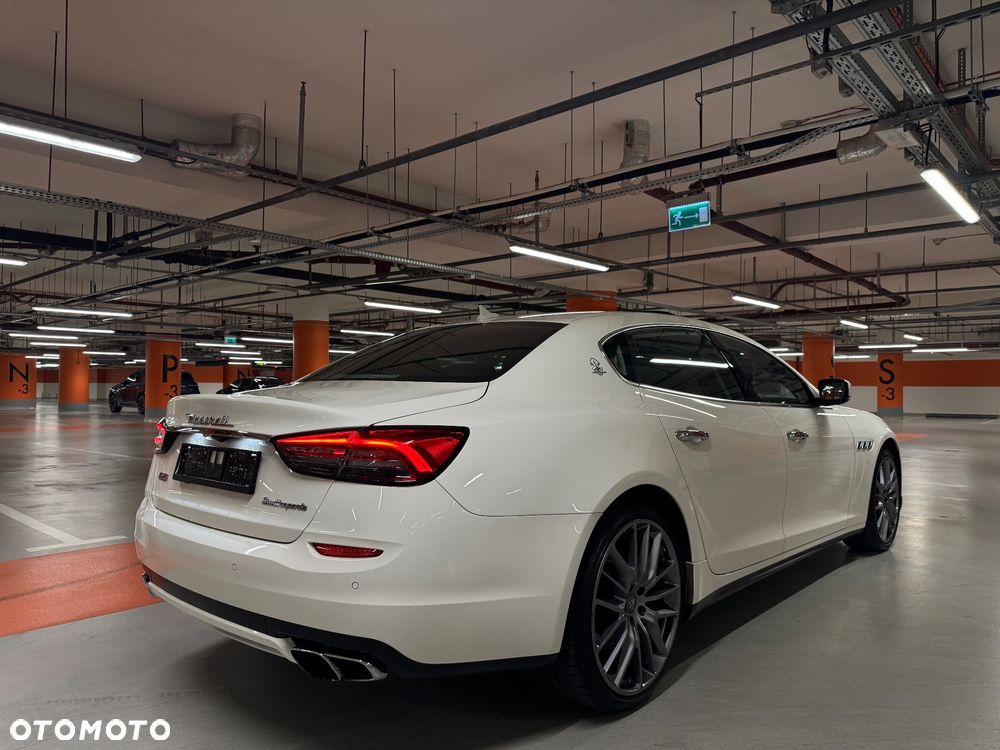 Maserati Quattroporte GTS - 7