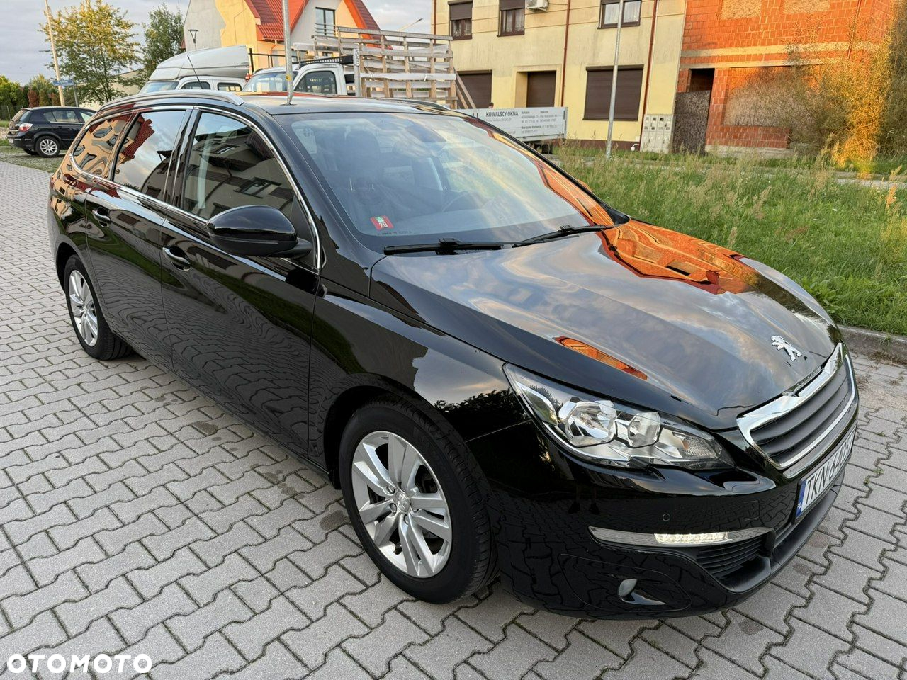 Peugeot 308 1.6 BlueHDi Allure S&S - 2