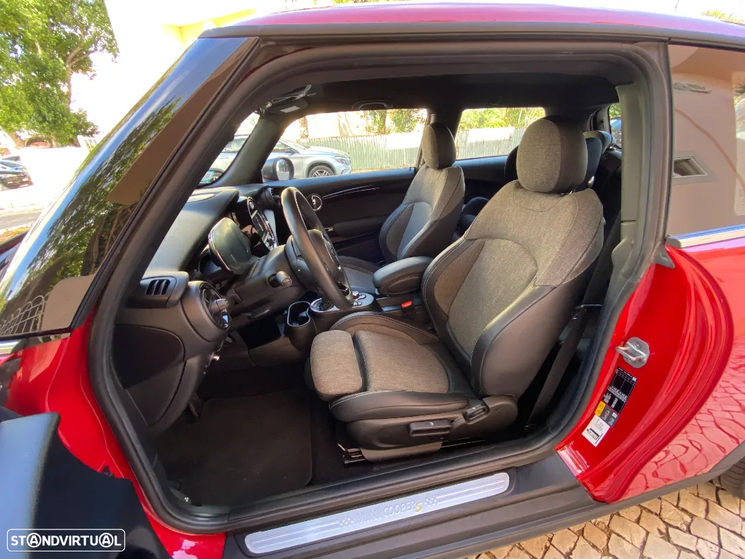 MINI 3 Portas Cooper SE - 12