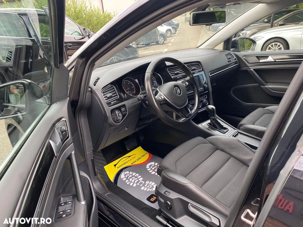 Volkswagen Golf - 9