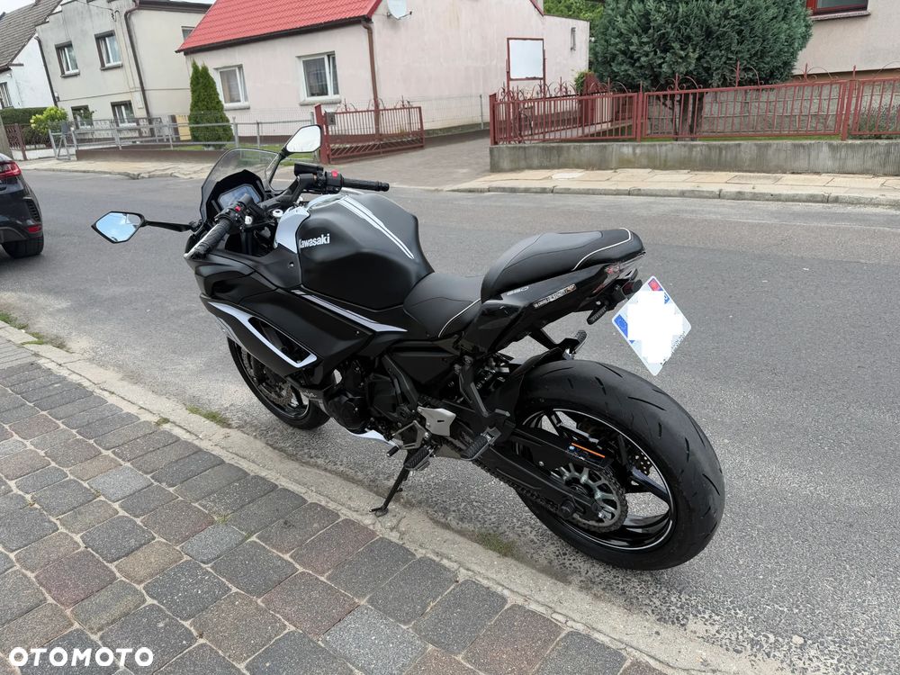 Kawasaki Ninja - 4