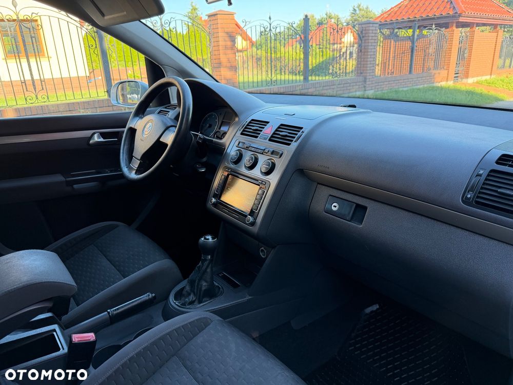 Volkswagen Touran 1.9 TDI DPF Blue Motion Highline - 31