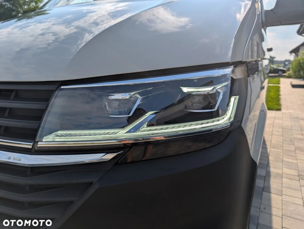 Volkswagen Transporter - 9