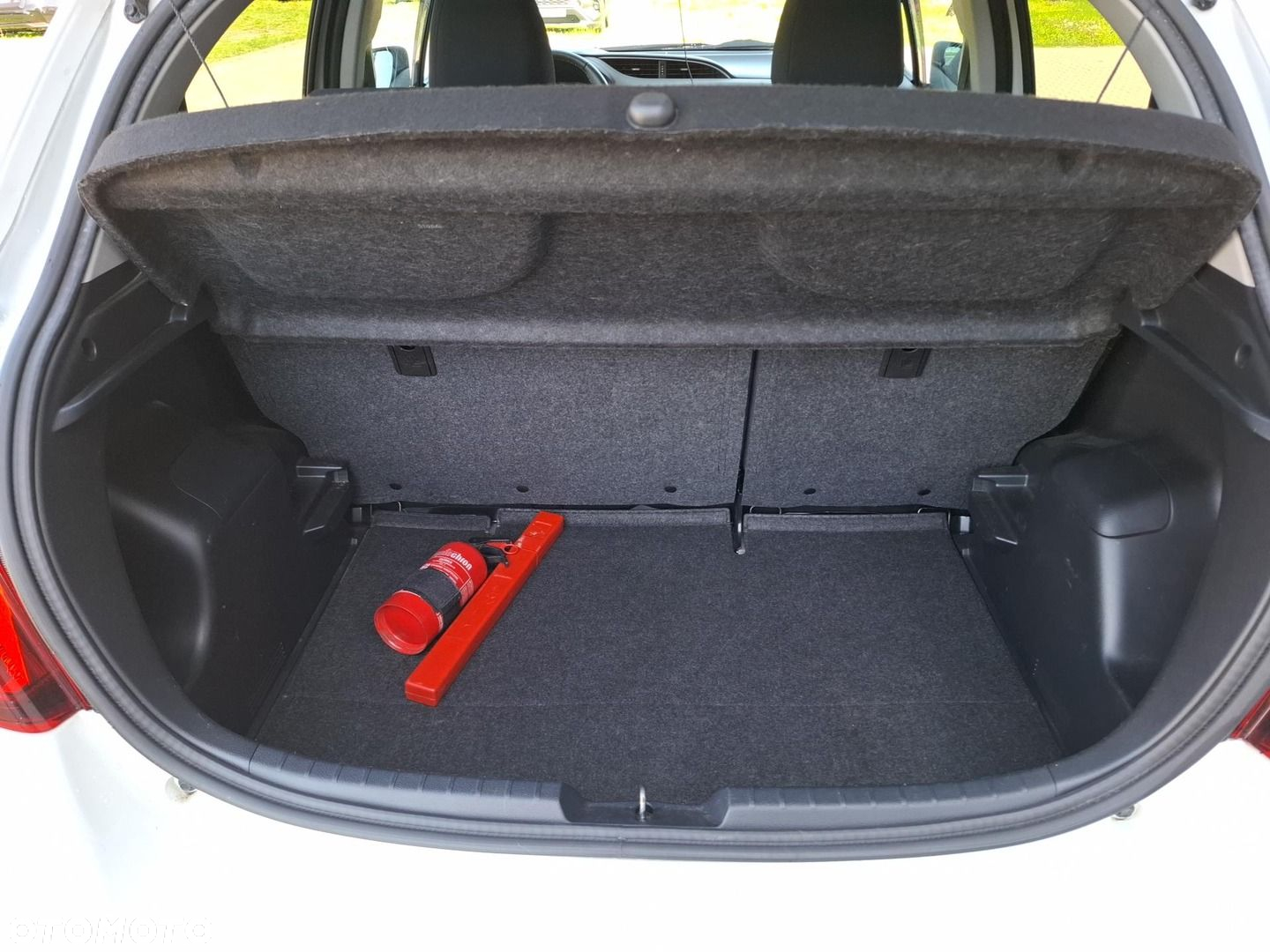 Toyota Yaris - 11