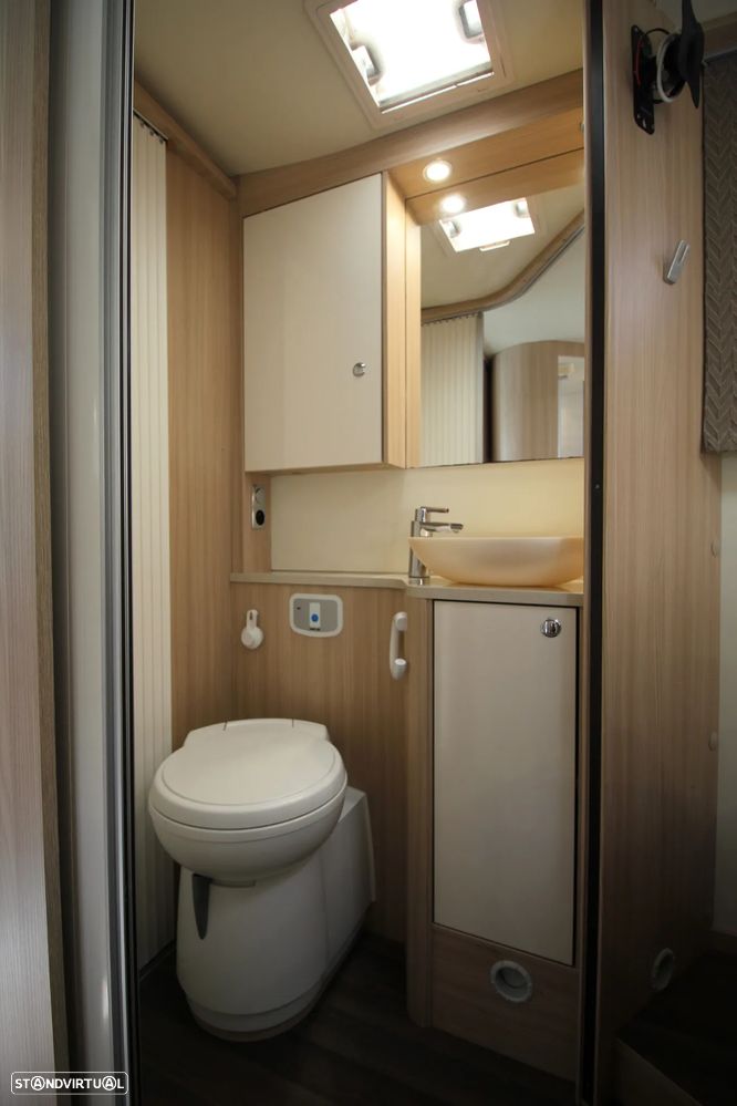 Burstner Ixeo IT 700 *CAMA CENTRAL+BASCULANTE* - 10