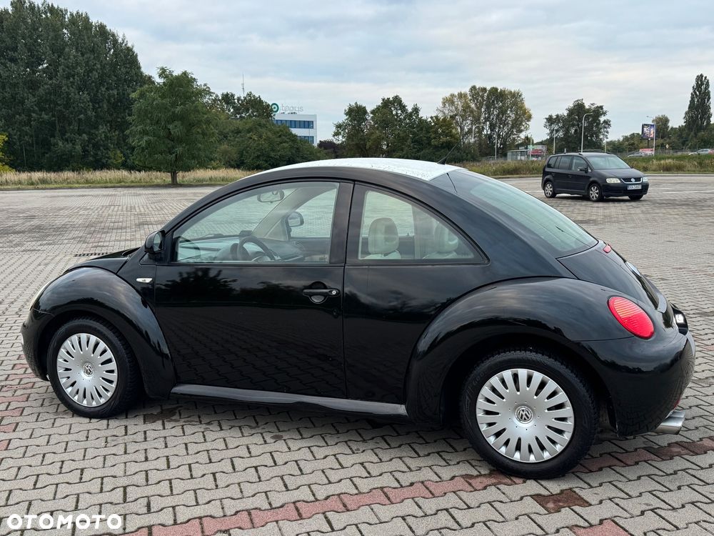 Volkswagen New Beetle - 3
