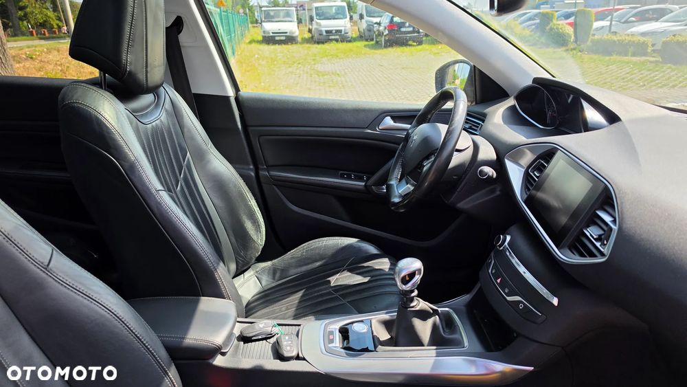 Peugeot 308 BlueHDi FAP 150 Stop & Start Allure - 6