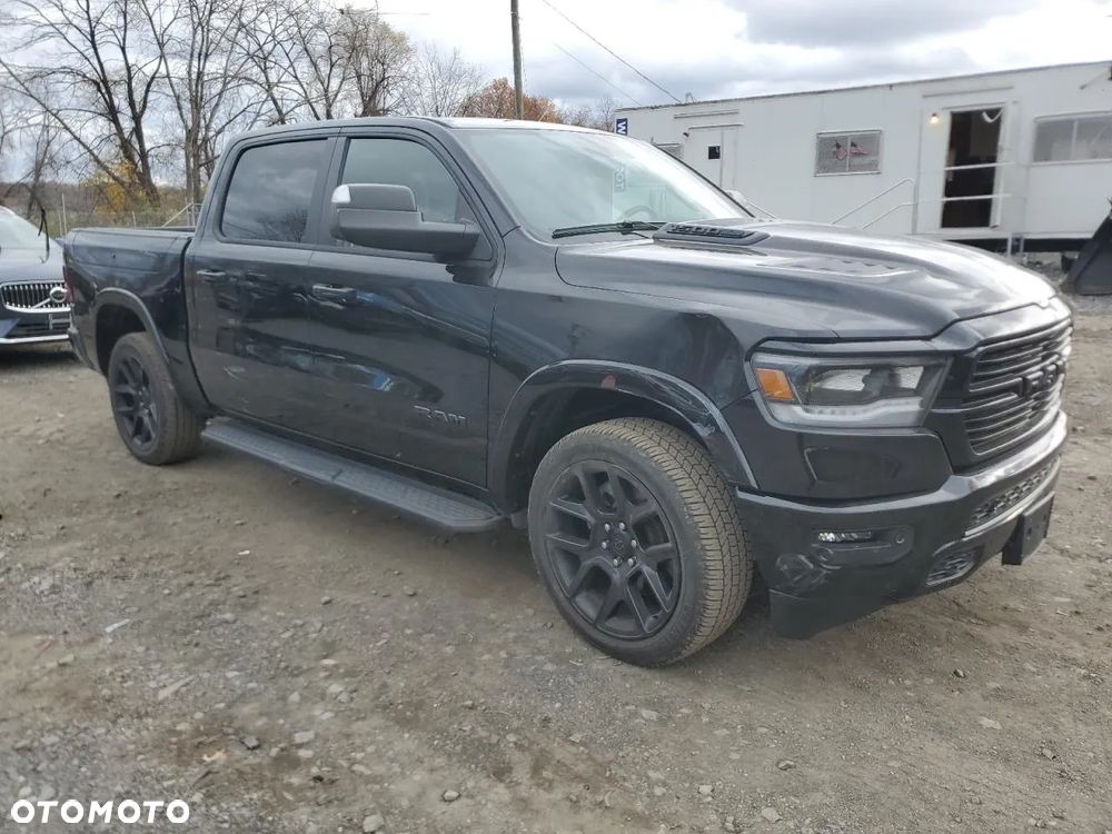 RAM 1500 5.7 Crew Cab Laramie - 3