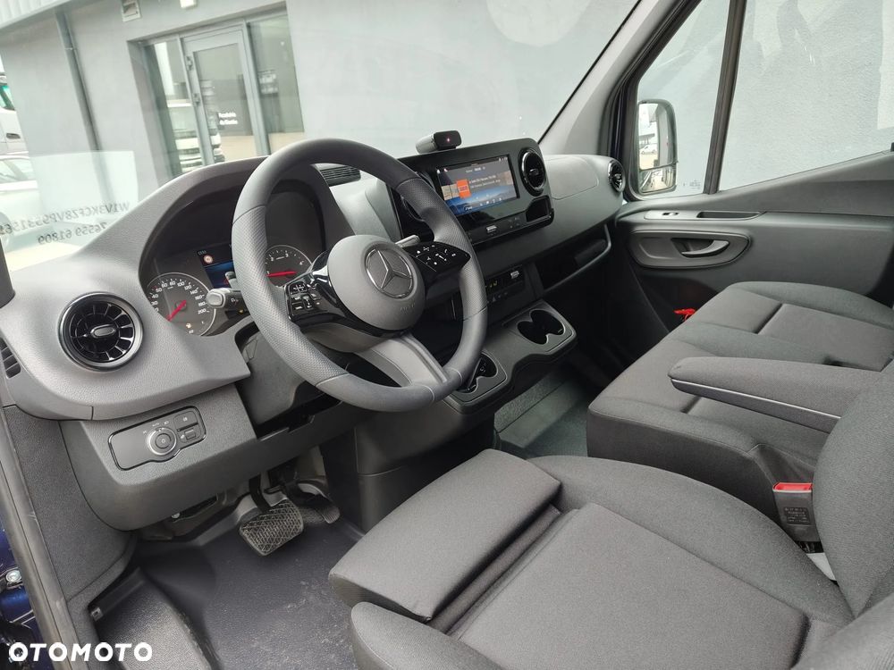 Mercedes-Benz Sprinter - 8