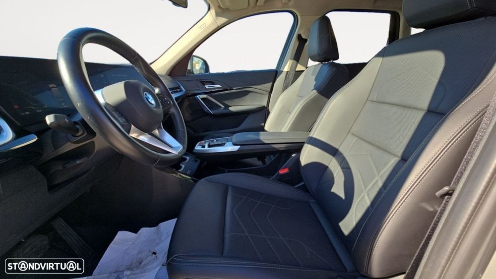 BMW iX1 eDrive20 xLine - 10