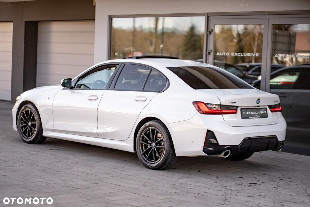 BMW Seria 3 320i xDrive Edition M Sport Shadow - 19