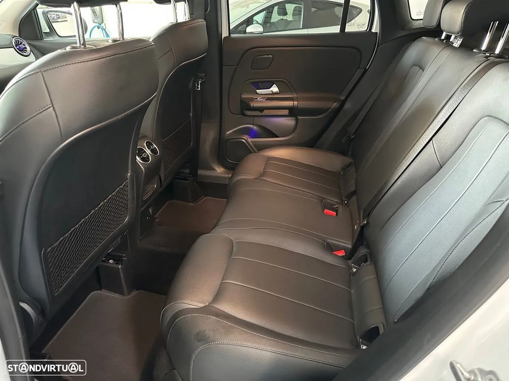 Mercedes-Benz GLA 200 7G-DCT Style - 27