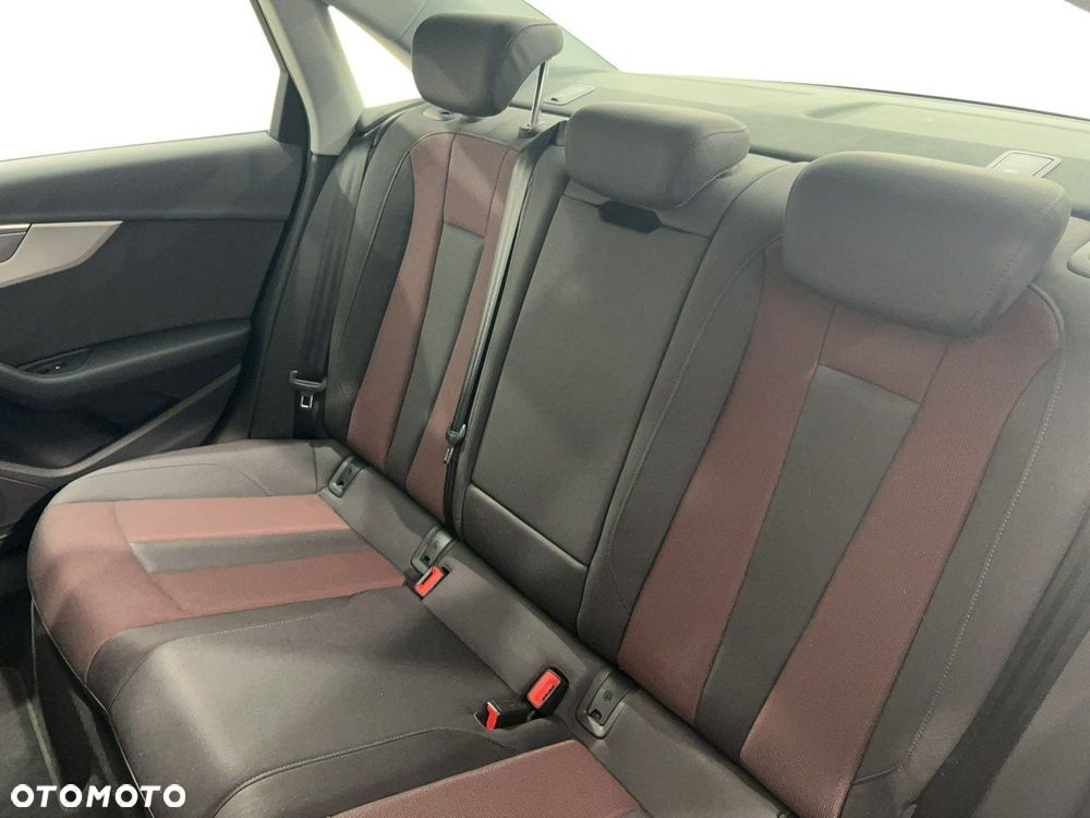 Audi A4 Allroad - 12