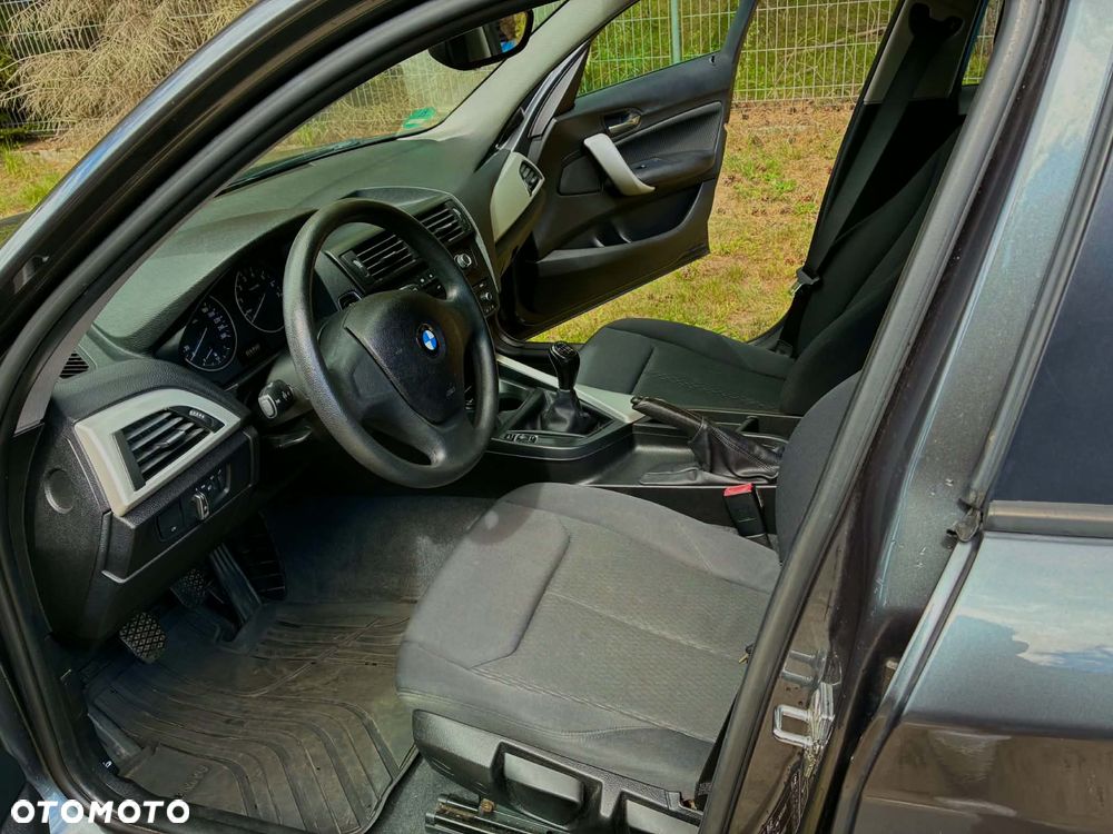 BMW Seria 1 116i - 8