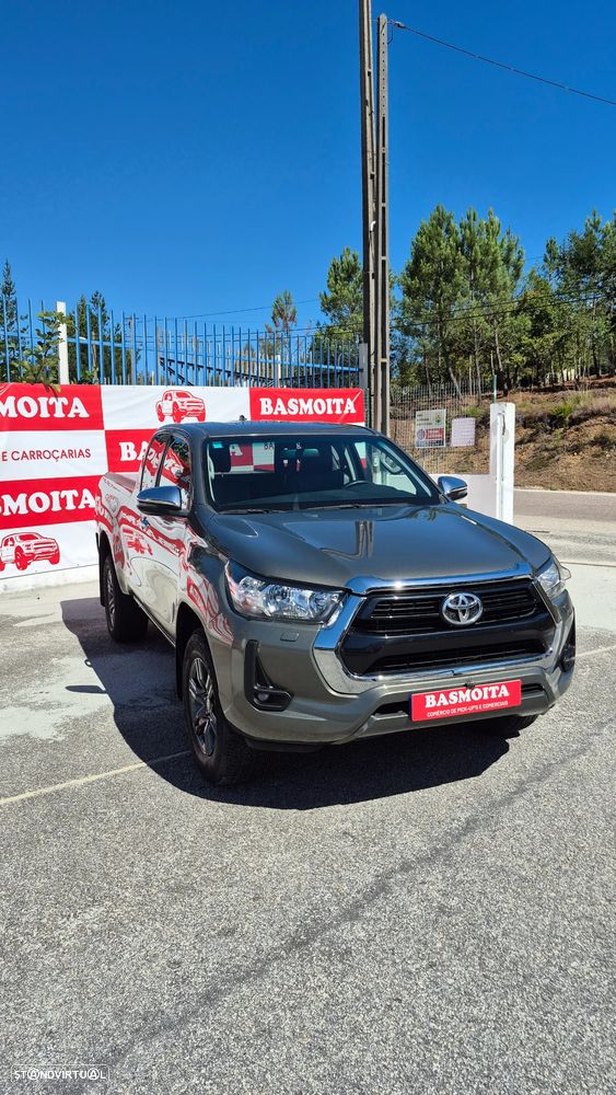 Toyota Hilux 2.4 D-4D 4WD Tracker - 1