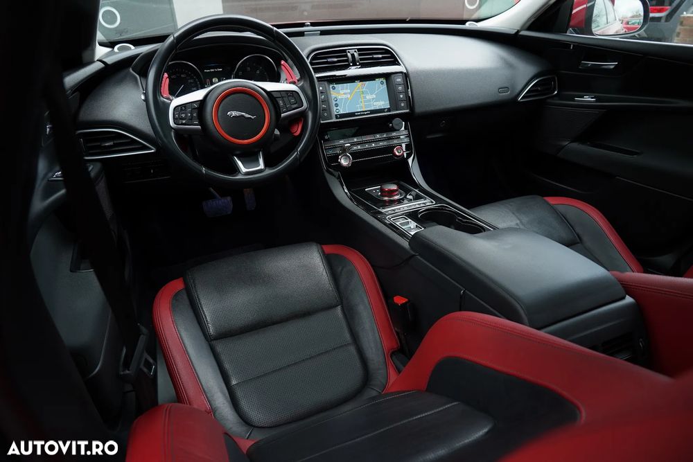 Jaguar XE 20d Aut. Prestige - 12
