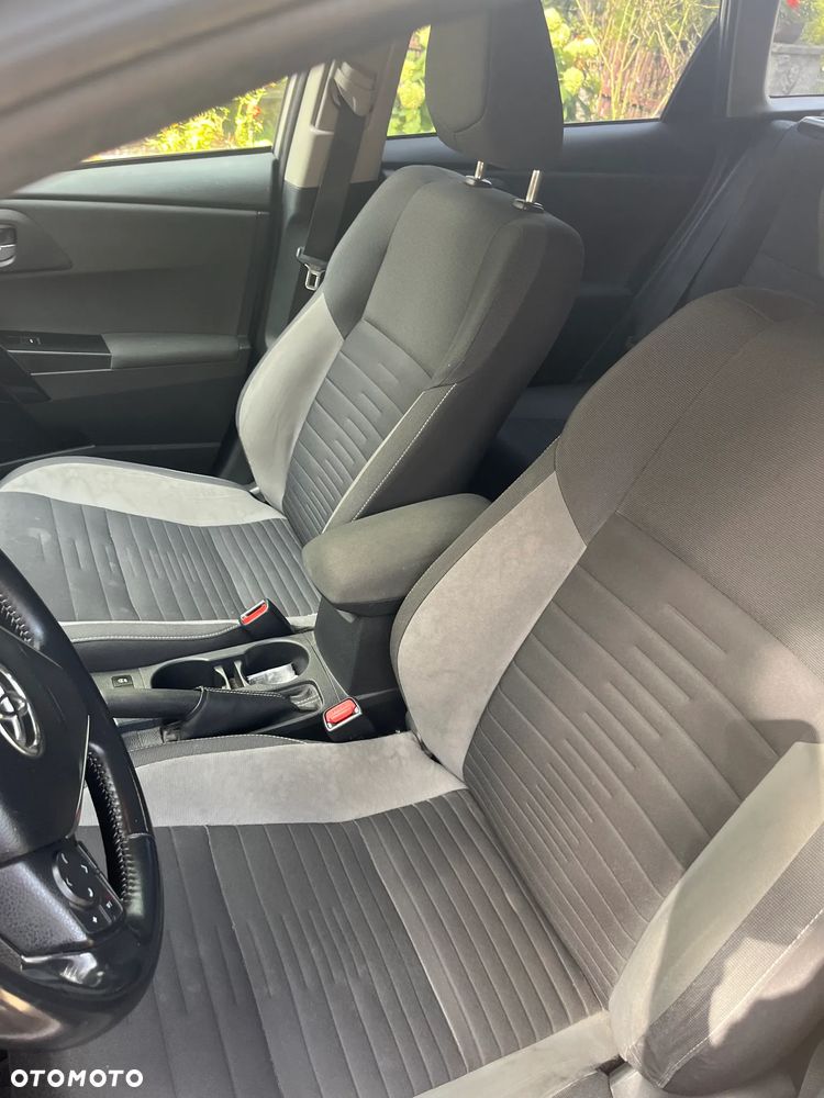 Toyota Auris 1.6 D-4D Dynamic - 7
