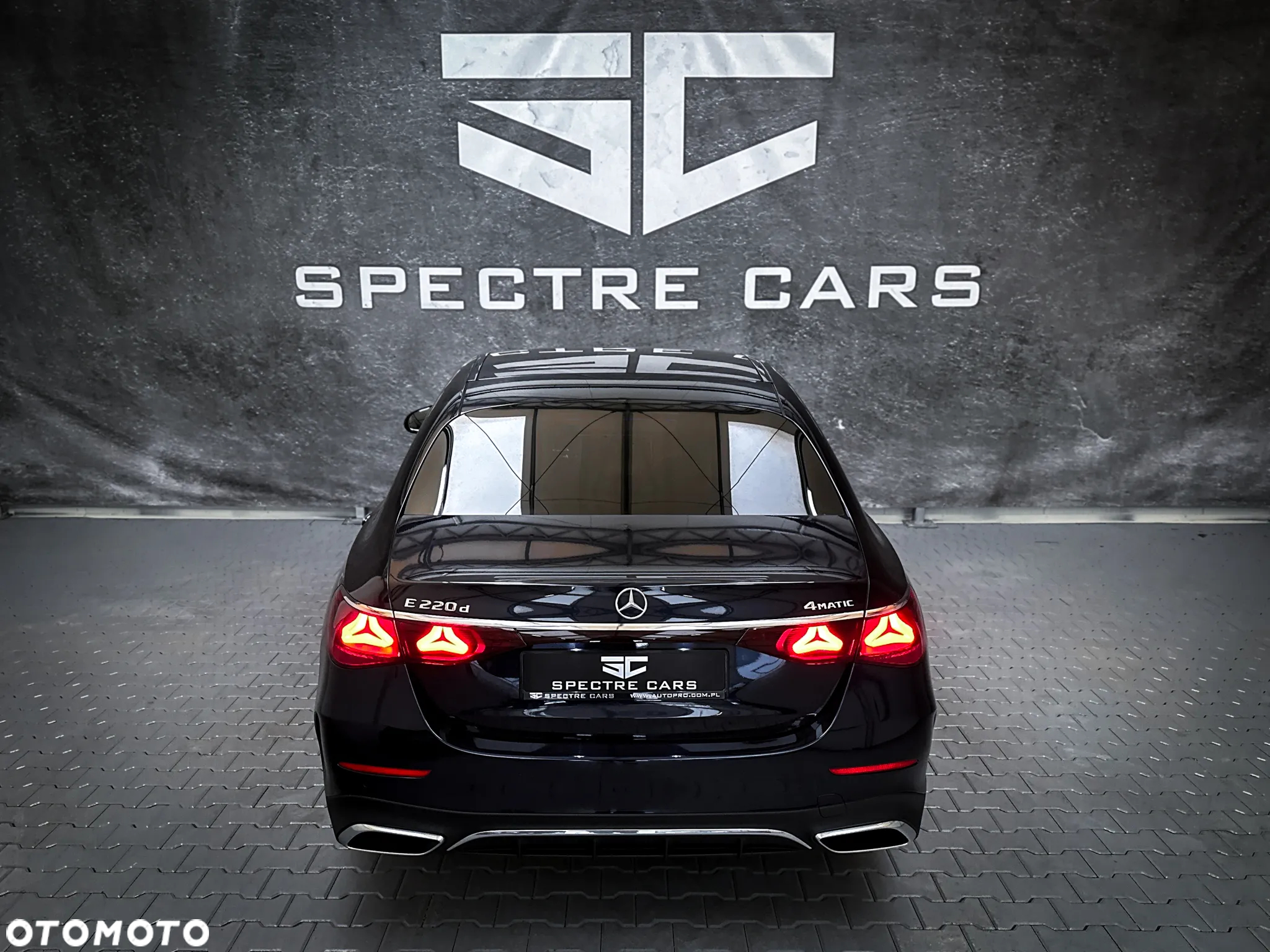 Mercedes-Benz Klasa E 220 d T 4Matic 9G-TRONIC Edition AMG Line - 8