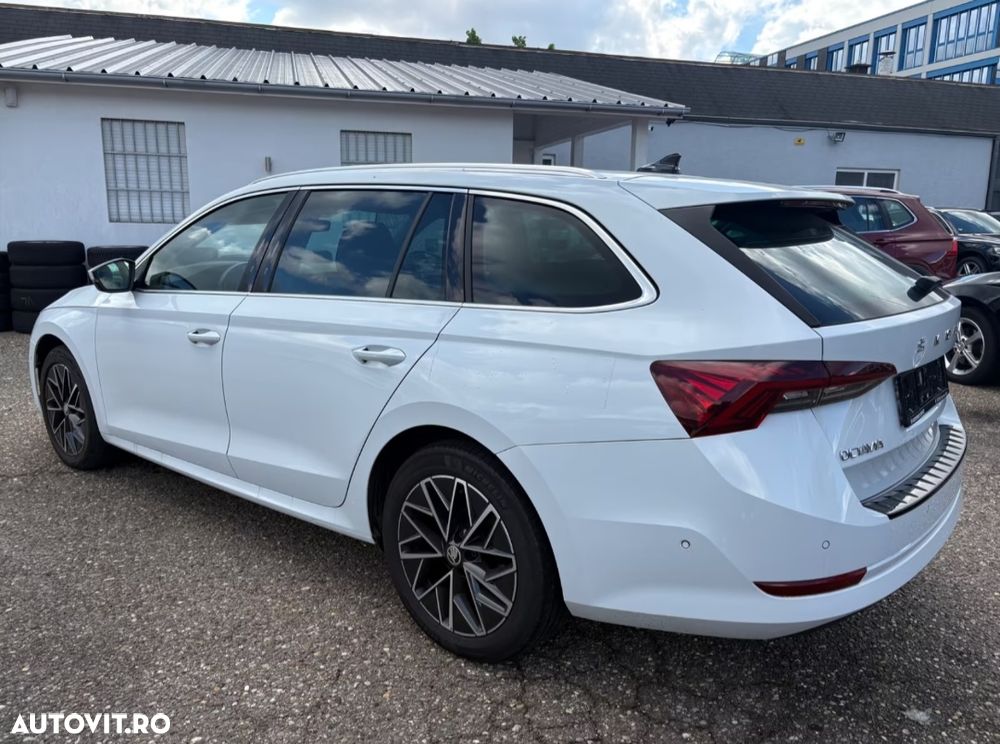 Skoda Octavia 2.0 TDI STYLE DSG - 22