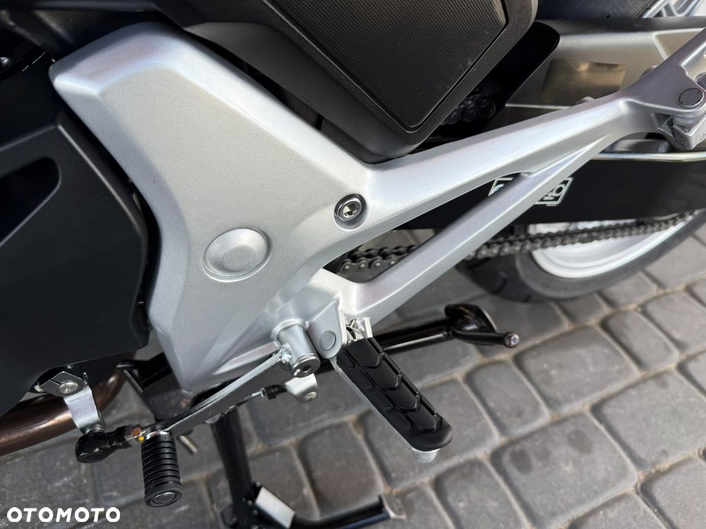 Honda NC - 25