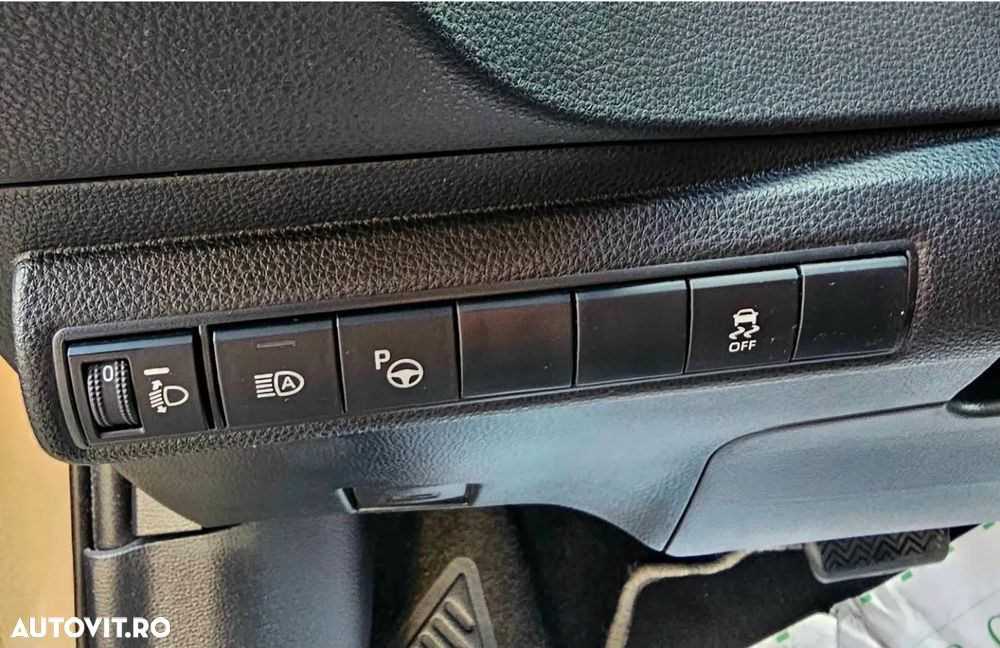 Toyota Corolla - 12