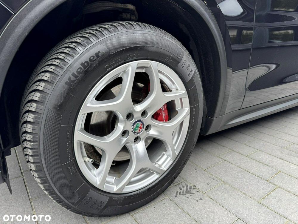 Alfa Romeo Stelvio - 33