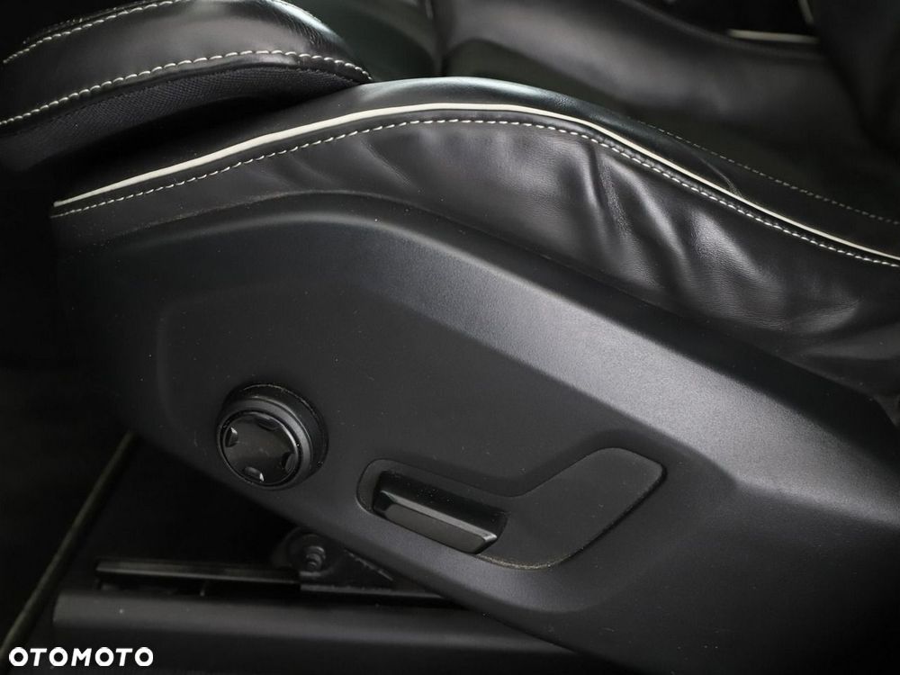 Volvo XC 60 D4 SCR R-Design - 37