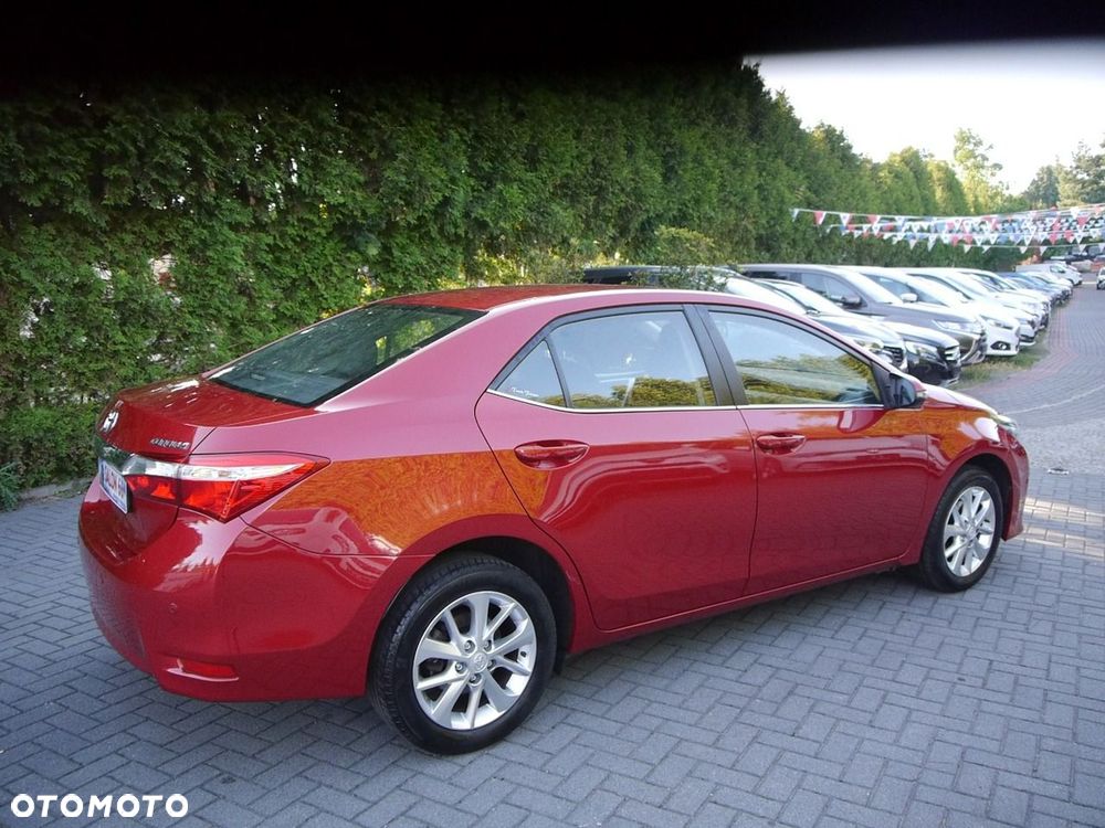 Toyota Corolla 1.6 Premium + - 11