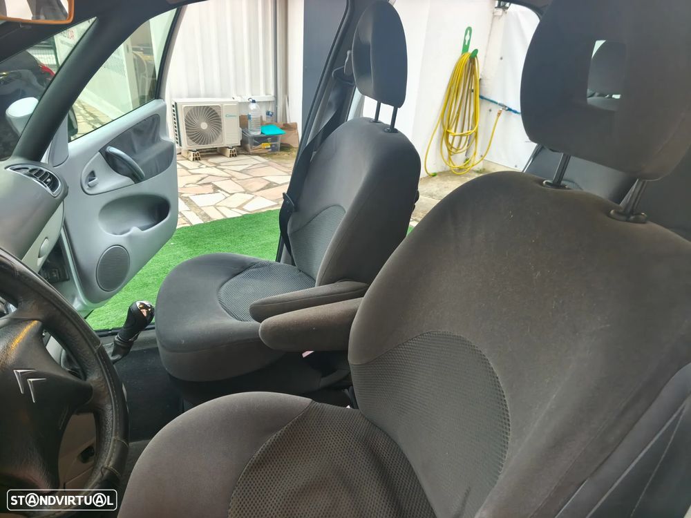 Citroën Xsara Picasso 1.6i Premier - 18