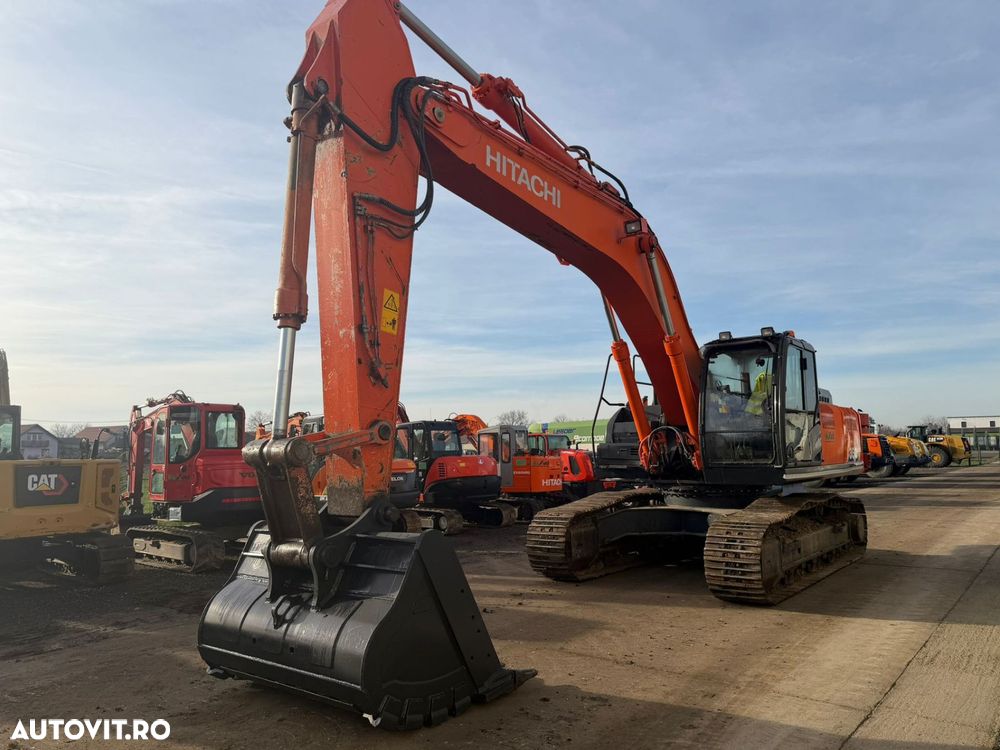 Hitachi ZX350 Excavator - 4
