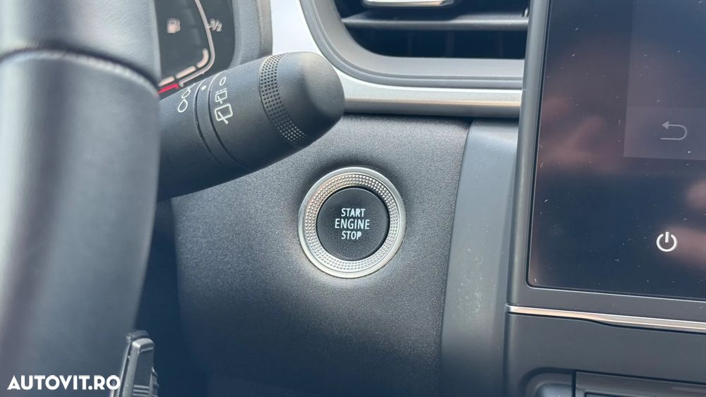 Renault Captur E-TECH Full 145 Techno - 17