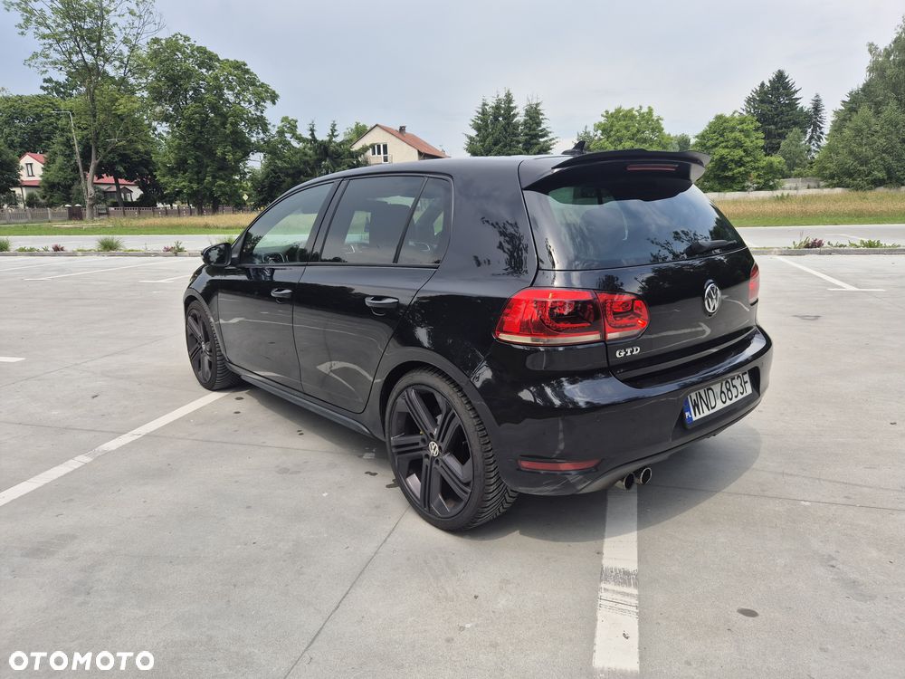 Volkswagen Golf 2.0 TDI GTD - 9