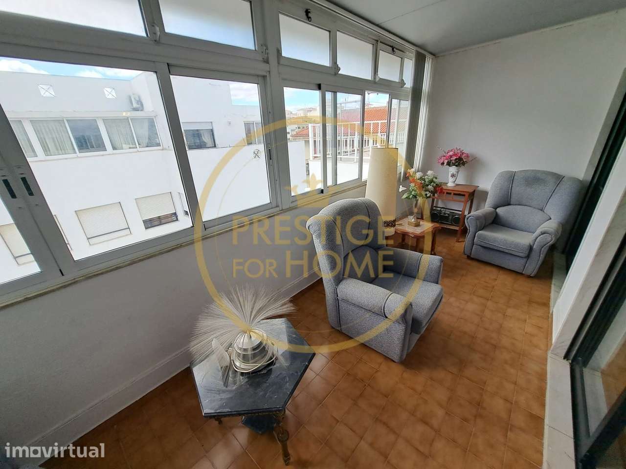 PENTHOUSE T3+1, GARAGEM E ARRECADAÇÃO LOULÉ CENTRO - Grande imagem: 4/38
