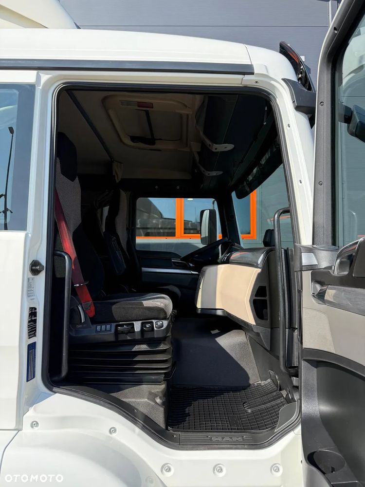 MAN TGM TGS TGX 26.320 chłodnia multitemperatura  22Epal // sypialka // oś skrętna - 25